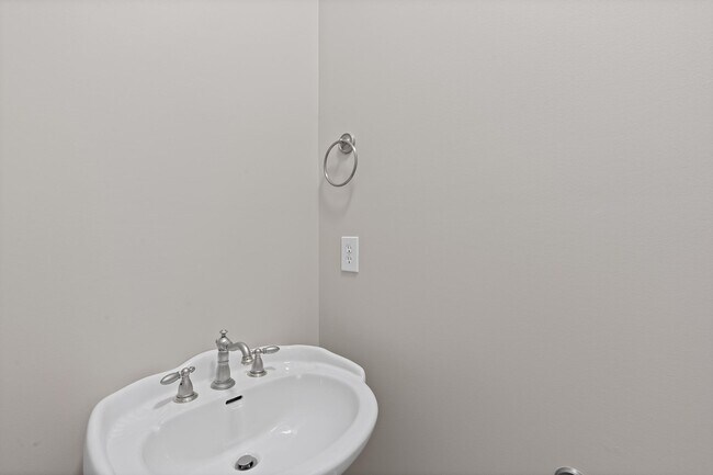 Building Photo - 3116 Tenker Creek Ln SE
