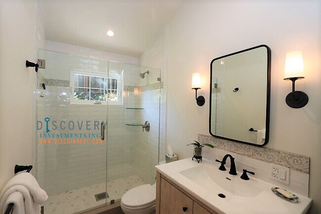 Building Photo - Lincoln Heights Studio Casita With Tranqui...