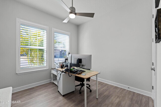 Building Photo - 636 Mosaic Blvd