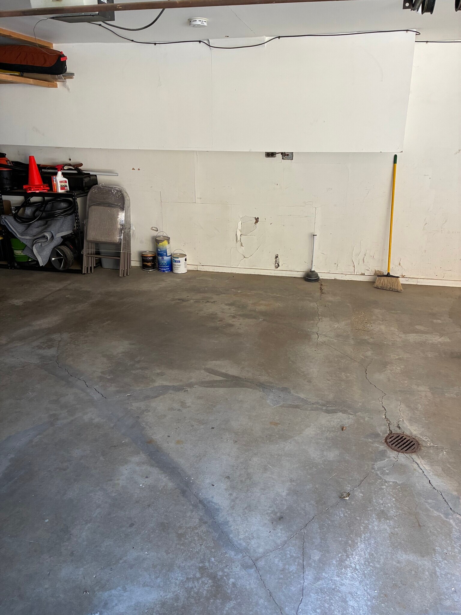 Garage interior - 1040 Hatch St