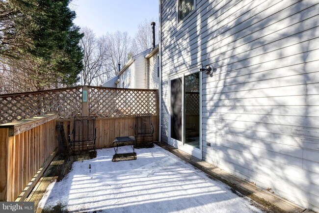 Building Photo - 684 Lions Gate Ln