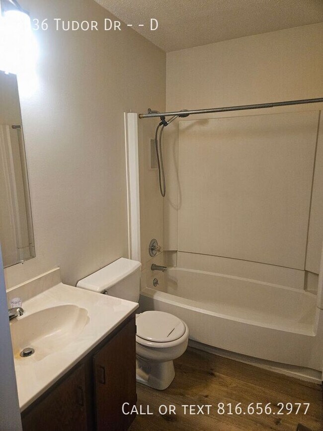 Building Photo - 3536 Tudor Dr