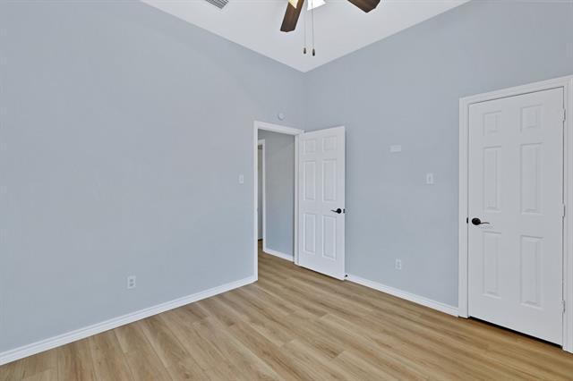 Building Photo - 2505 Classic Ct W