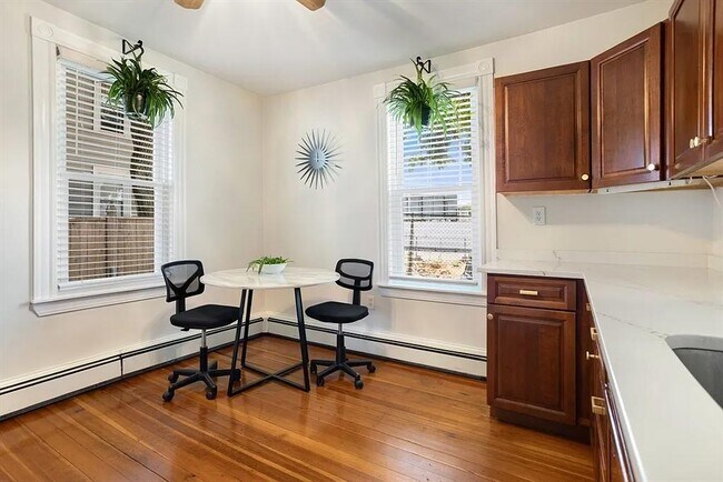 Building Photo - 401 Cabot St