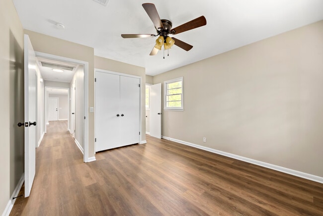 Building Photo - 201 Roberts St