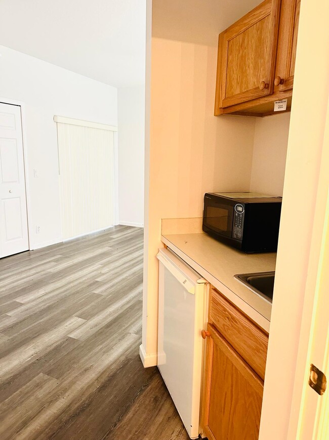 Building Photo - 8904-5112 Sandshot Ct
