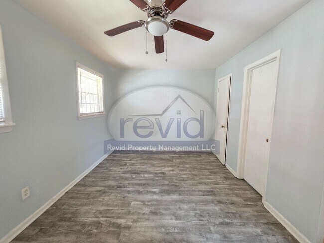 Building Photo - 1205 Vance Ave