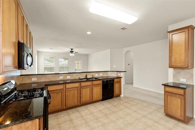 Building Photo - 7211 Desert Oaks Ct
