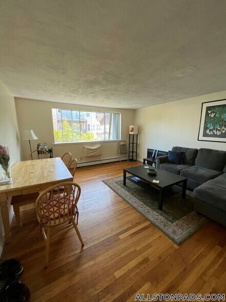 Building Photo - 88 Gardner St