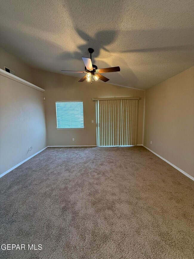 Building Photo - 732 Desert Sage Dr