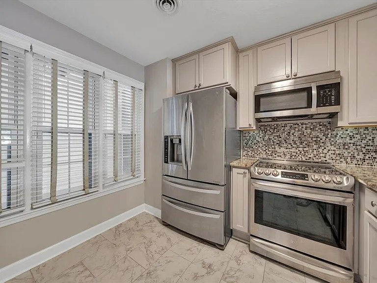 Building Photo - 2973 Winterberry Dr