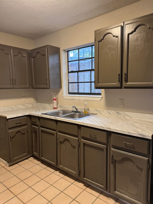 Building Photo - 2807 Garfield St