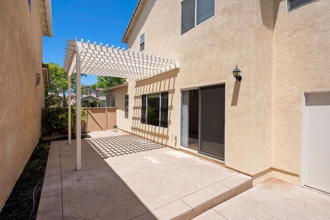 Building Photo - Gorgeous 3 Bedroom Chula Vista Home!