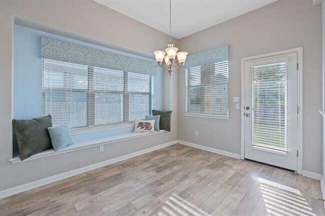 Building Photo - 2809 Coral Valley Dr