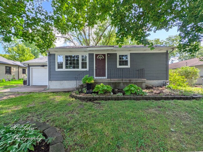 Primary Photo - 301 Millard Ave