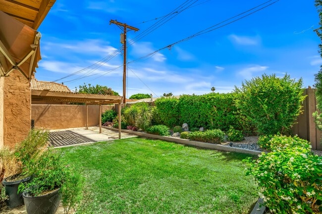 Building Photo - 51550 Avenida Mendoza