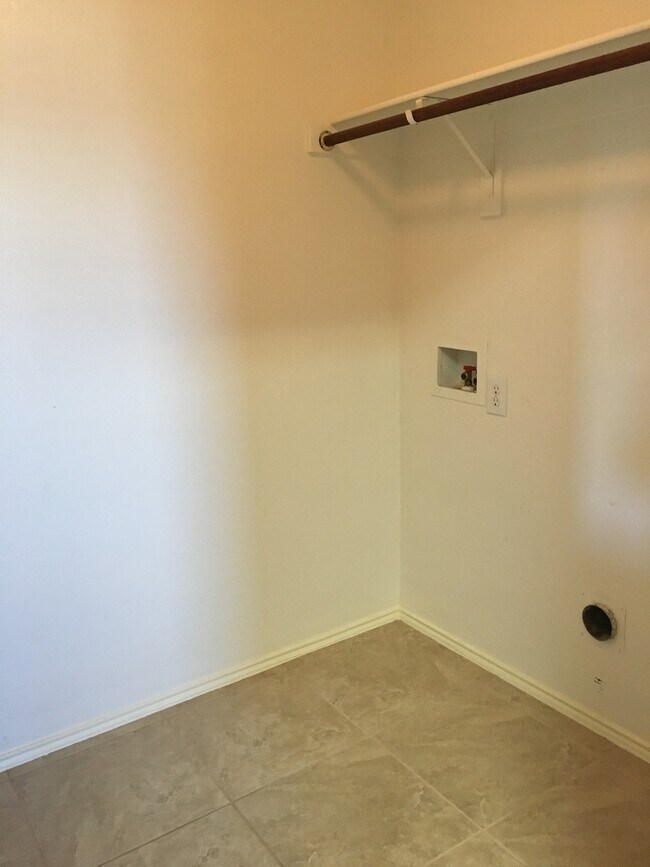 Building Photo - 4/2/2 Keller ISD