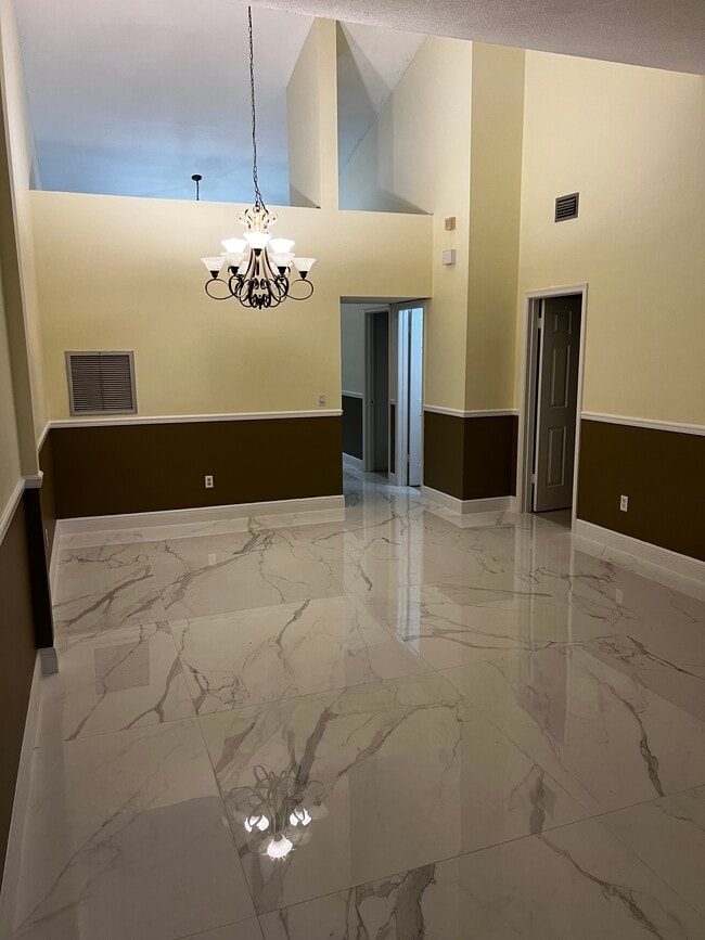 Building Photo - 12449 Guilford Way