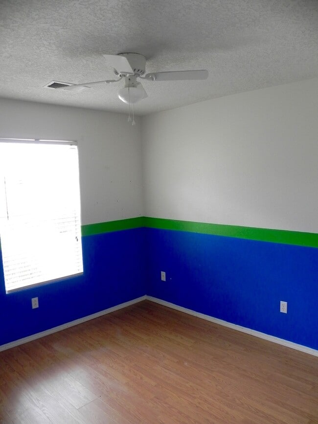 Building Photo - Prominent 3 Bedroom, 2 Bath Single Story Home In Rio Rancho!