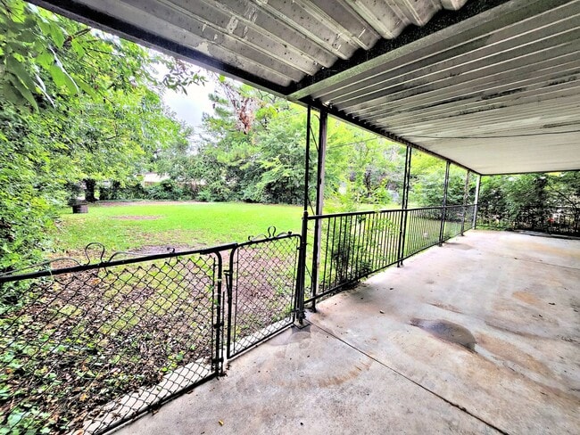 Building Photo - Decatur 3BR House SE