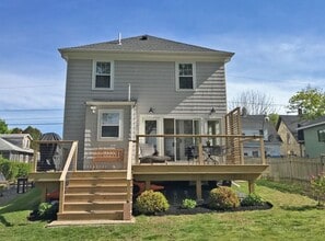 Building Photo - Winter Rental: 10A Gloucester Ave. (Utilit...