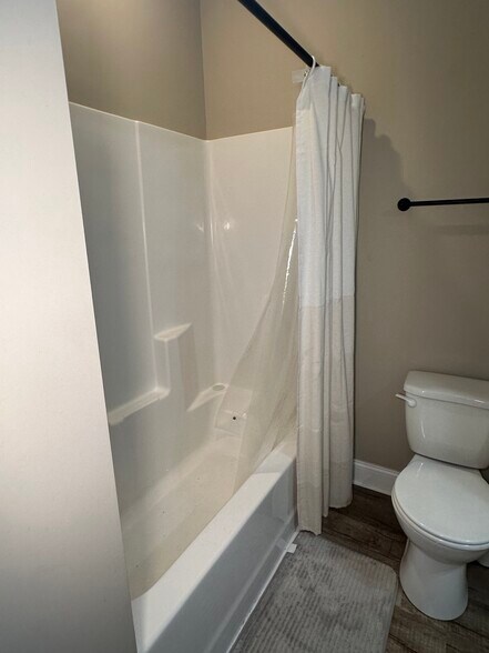 Building Photo - 1124 Eagles View Dr