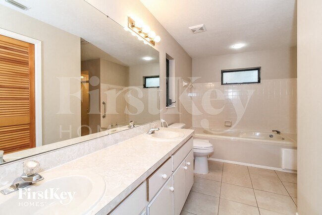 Building Photo - 116 Palmetto Dr