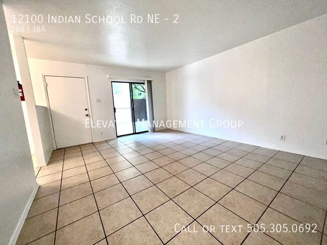 Building Photo - Downstairs Corner Unit! 2 bedroom/1bath