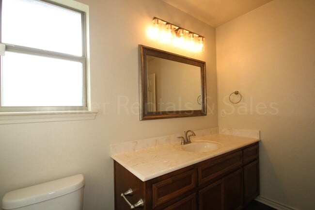 Building Photo - 4 Bedroom in Copperas Cove’s House Creek N...