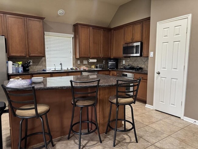 Building Photo - 21511 Avalon Queen Dr