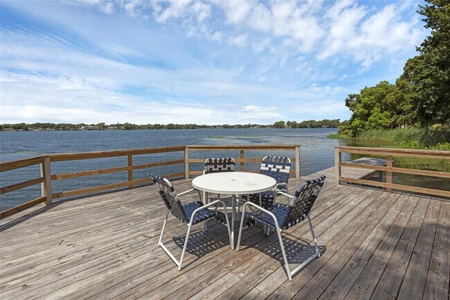 Building Photo - 720 Killarney Bay Ct