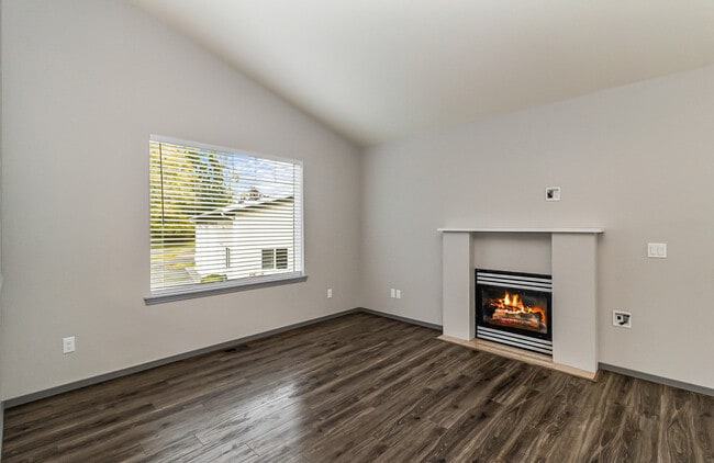 Building Photo - 2132 87th Ave SE