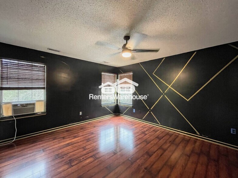 Building Photo - 1220 Woods Edge Cir