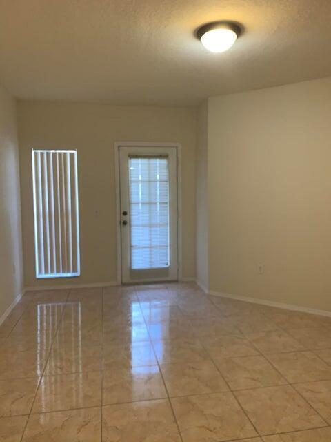 Building Photo - 607 Belmont Pl
