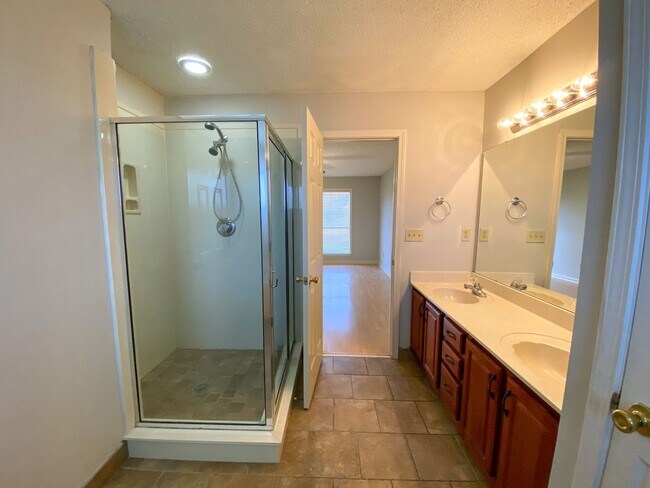 Building Photo - 8294 Floral Spring Dr