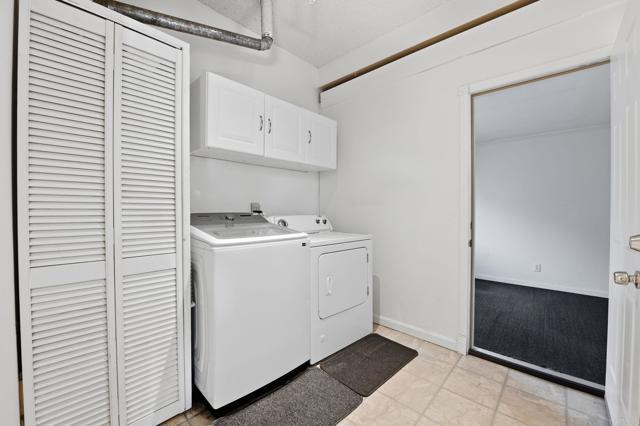 Building Photo - 2775 Southampton Rd