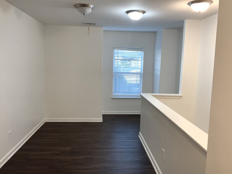 Building Photo - 51 Sago Palm Dr