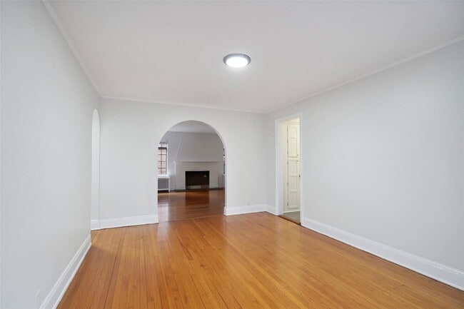 Building Photo - 22 Sagamore Rd