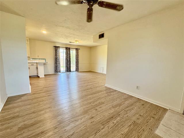 Building Photo - 4101 Lenore Dr