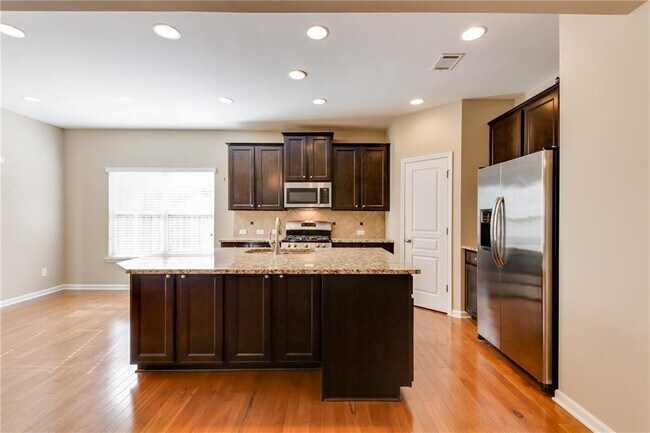 Building Photo - 7245 Rocking Horse Ln