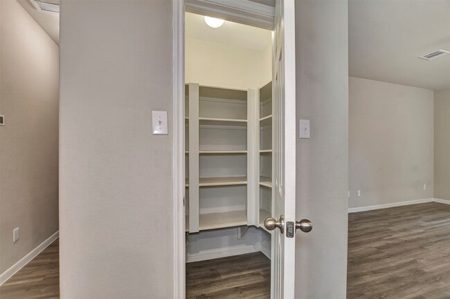 Building Photo - 10029 Ocelot Ct