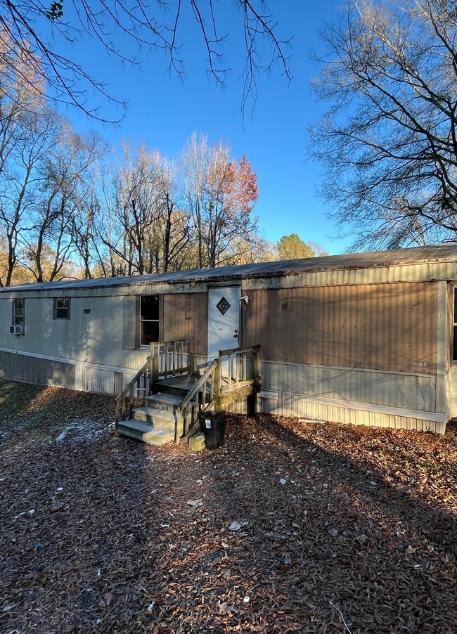 Building Photo - Trailer 21