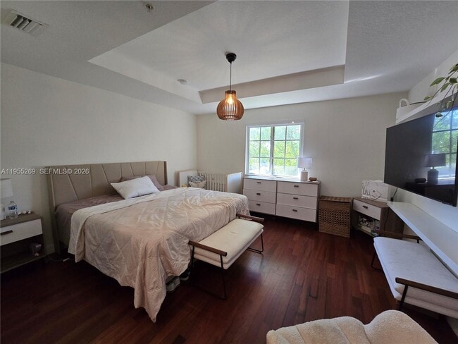 Building Photo - 738 NE 90th St