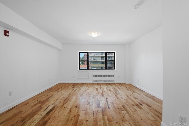 Building Photo - 671 Bronx River Rd