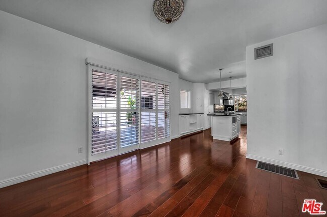 Building Photo - 325 S El Camino Dr