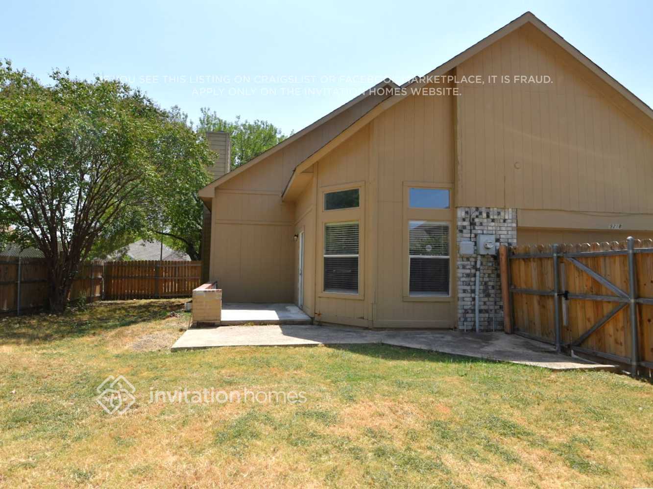 Building Photo - 9218 Oak Hollow Dr