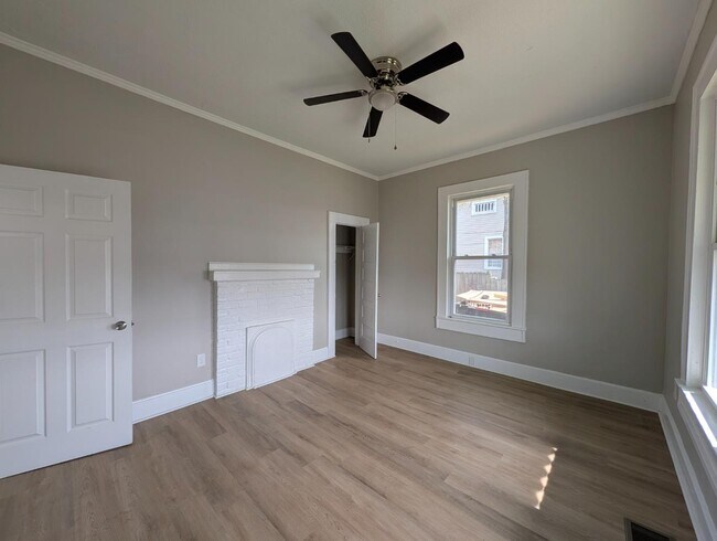 Building Photo - 1522 Buncombe Rd