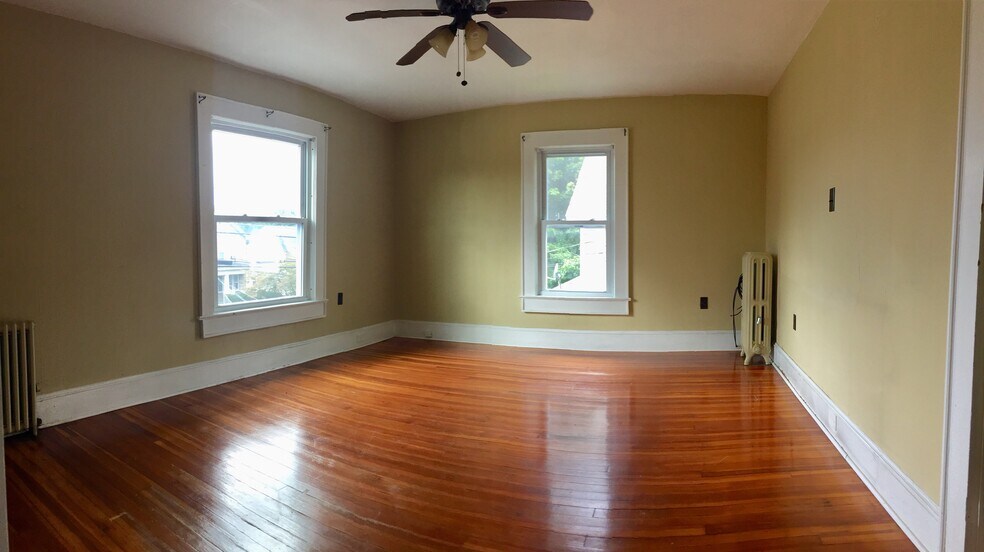 Building Photo - 906 W Lackawanna Ave