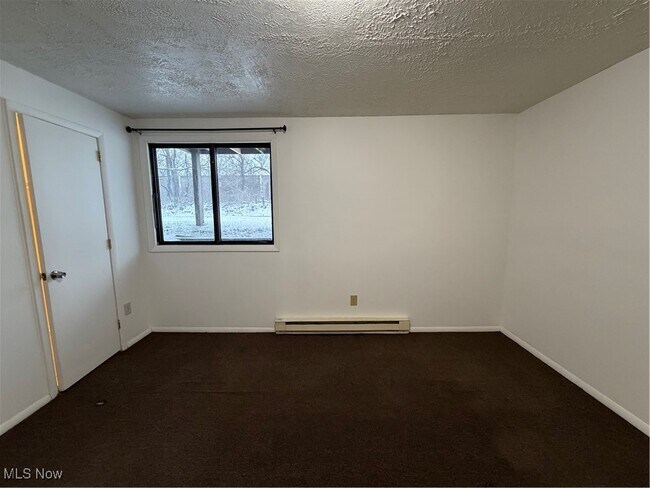 Building Photo - 4107 Orchard Dale Dr NW