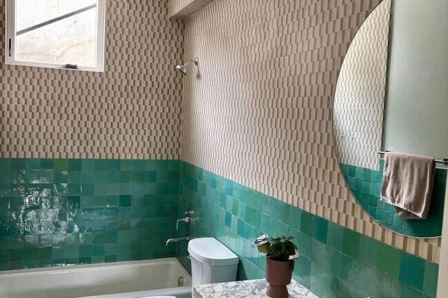 Building Photo - Stunning modern classic home. Gustavo Lopez AMSI